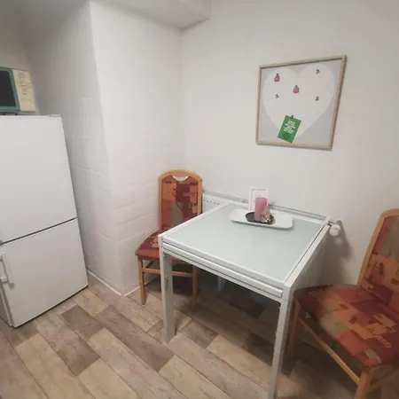 Guenstige, Moderne Im Wanderparadies *